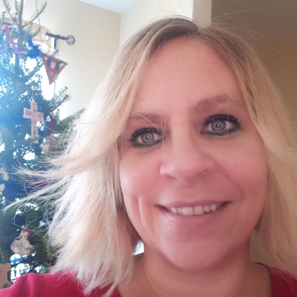 Meet your Posher, Leeann - Picture 1 of 1